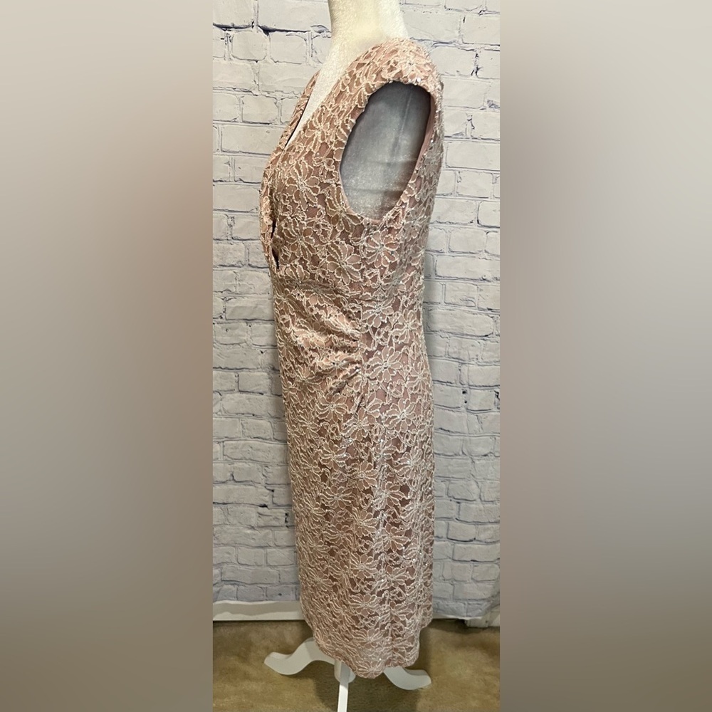 CONNECTED V-Neck Sequined Lace Dress Light Pink Size 12 - Picture 5 of 9